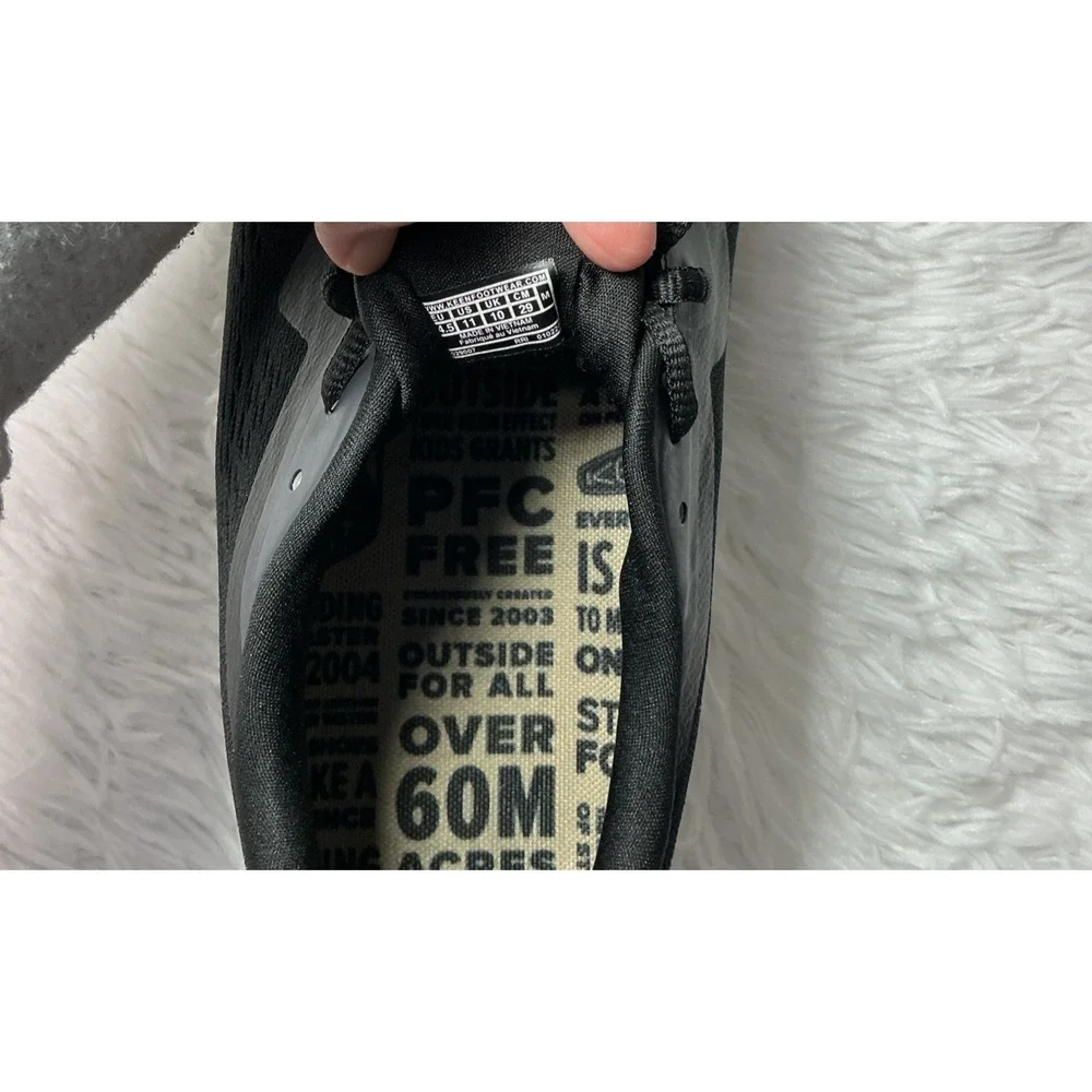 Keen Men's‎ Walking/running Size 11 Contoured Fit Black And White Shoe new